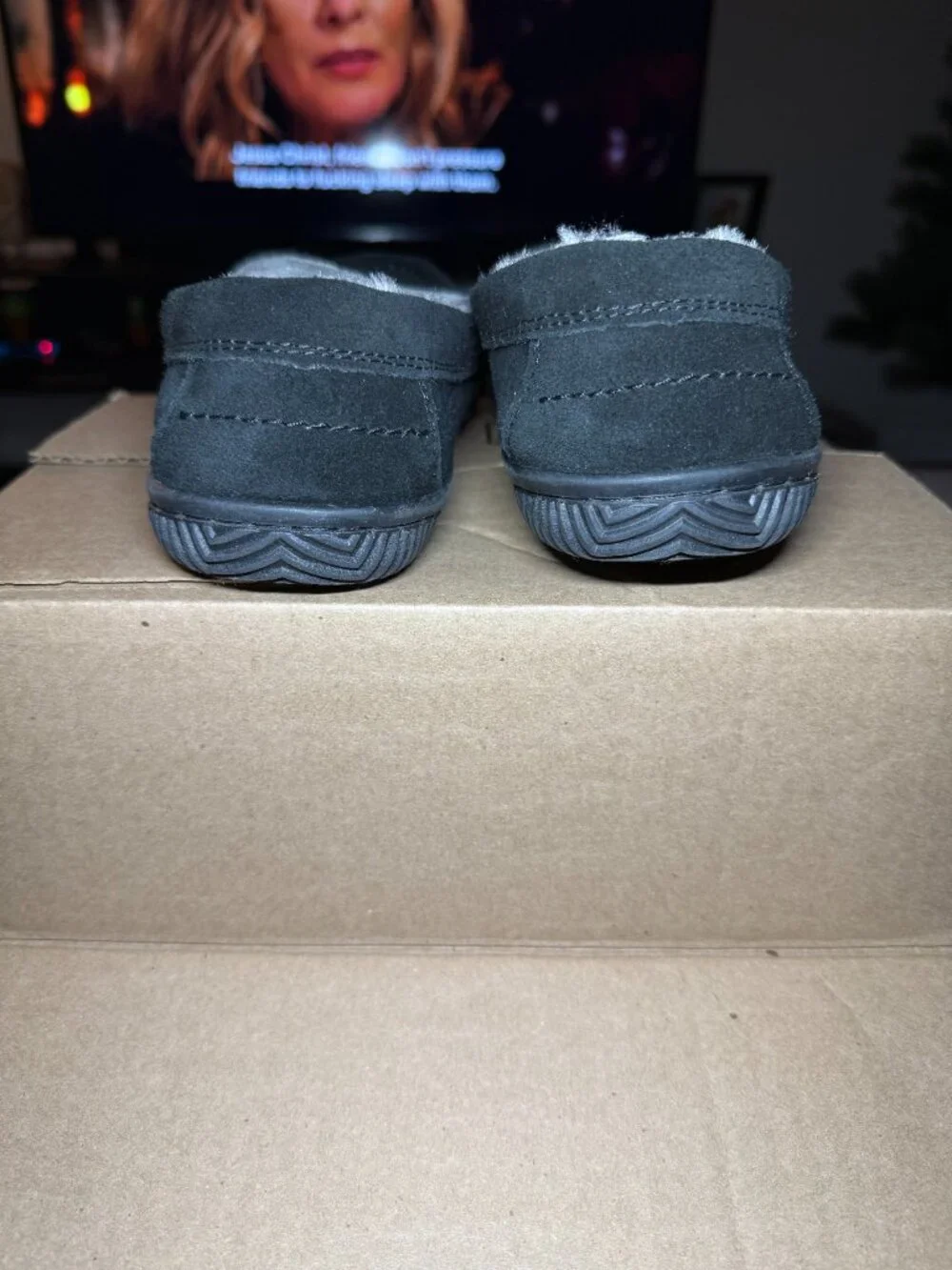 Black slippers